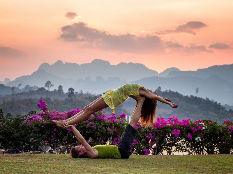 Acroyoga