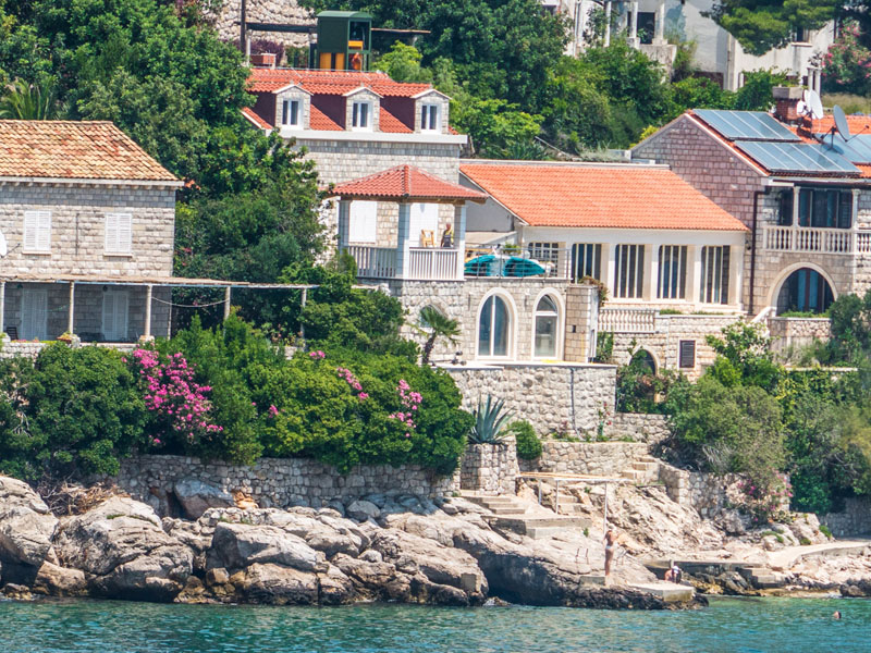 vacation home / short-term rental