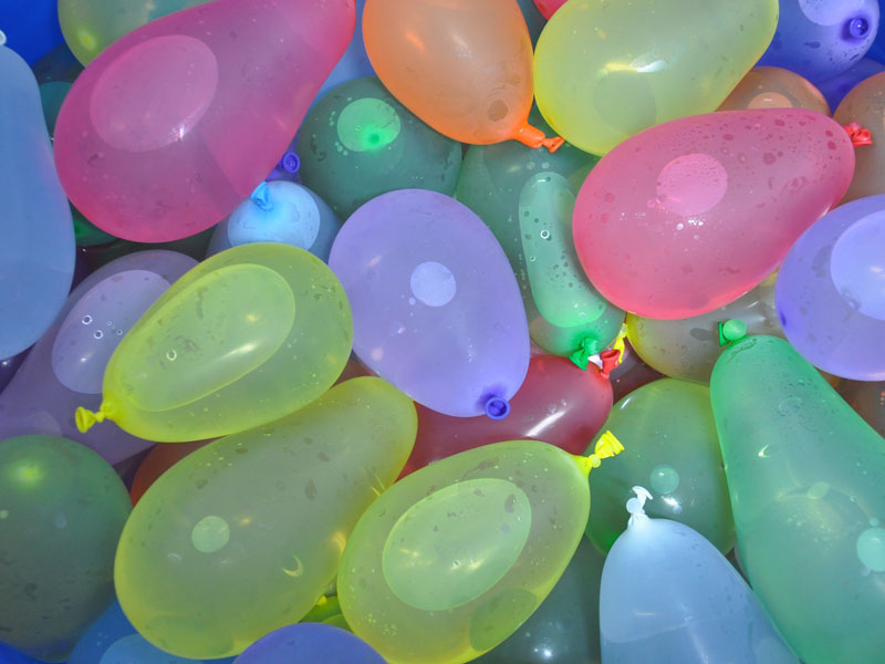 water balloon fight